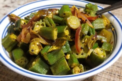 Bhindi Fry, Vedakka Mezhukuperati